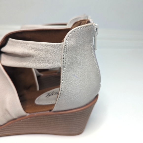 Eurosoft Ginnifer Wedge Sandal - Picture 7 of 7